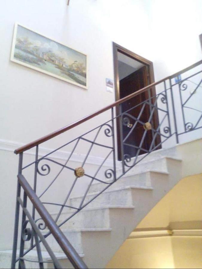 לינה וארוחת בוקר Palermo Centro Zoe מראה חיצוני תמונה