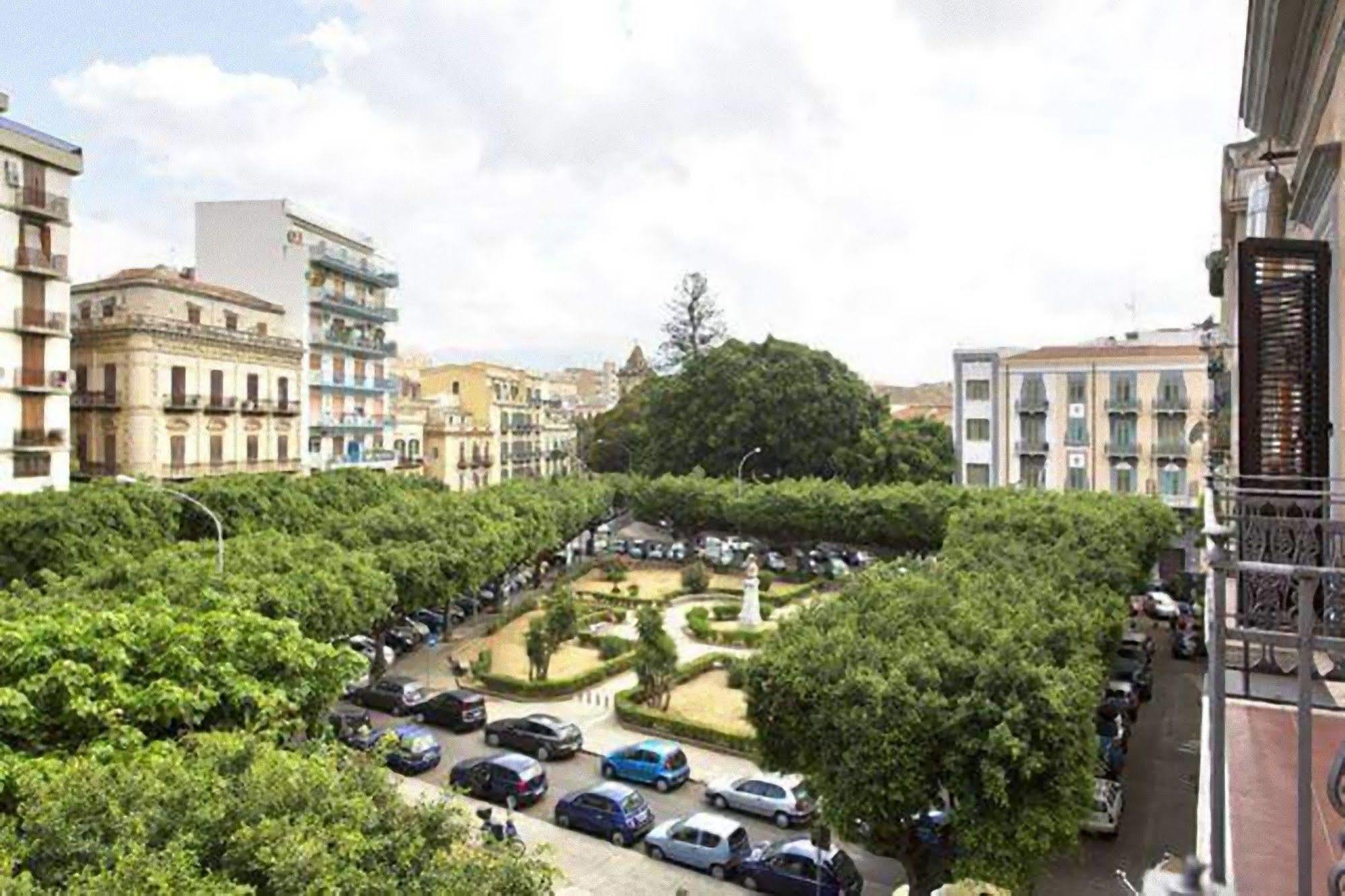 לינה וארוחת בוקר Palermo Centro Zoe מראה חיצוני תמונה