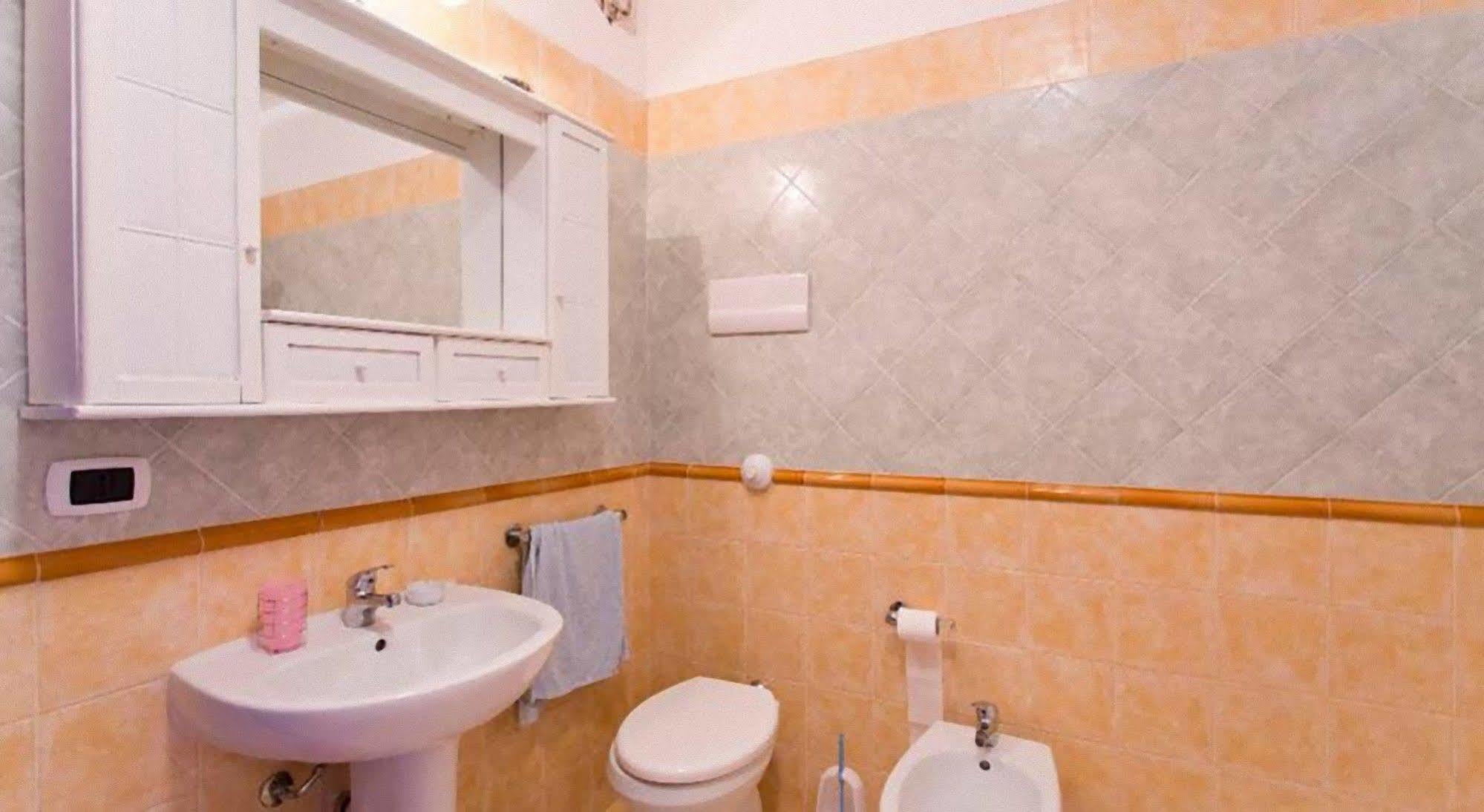 לינה וארוחת בוקר Palermo Centro Zoe מראה חיצוני תמונה