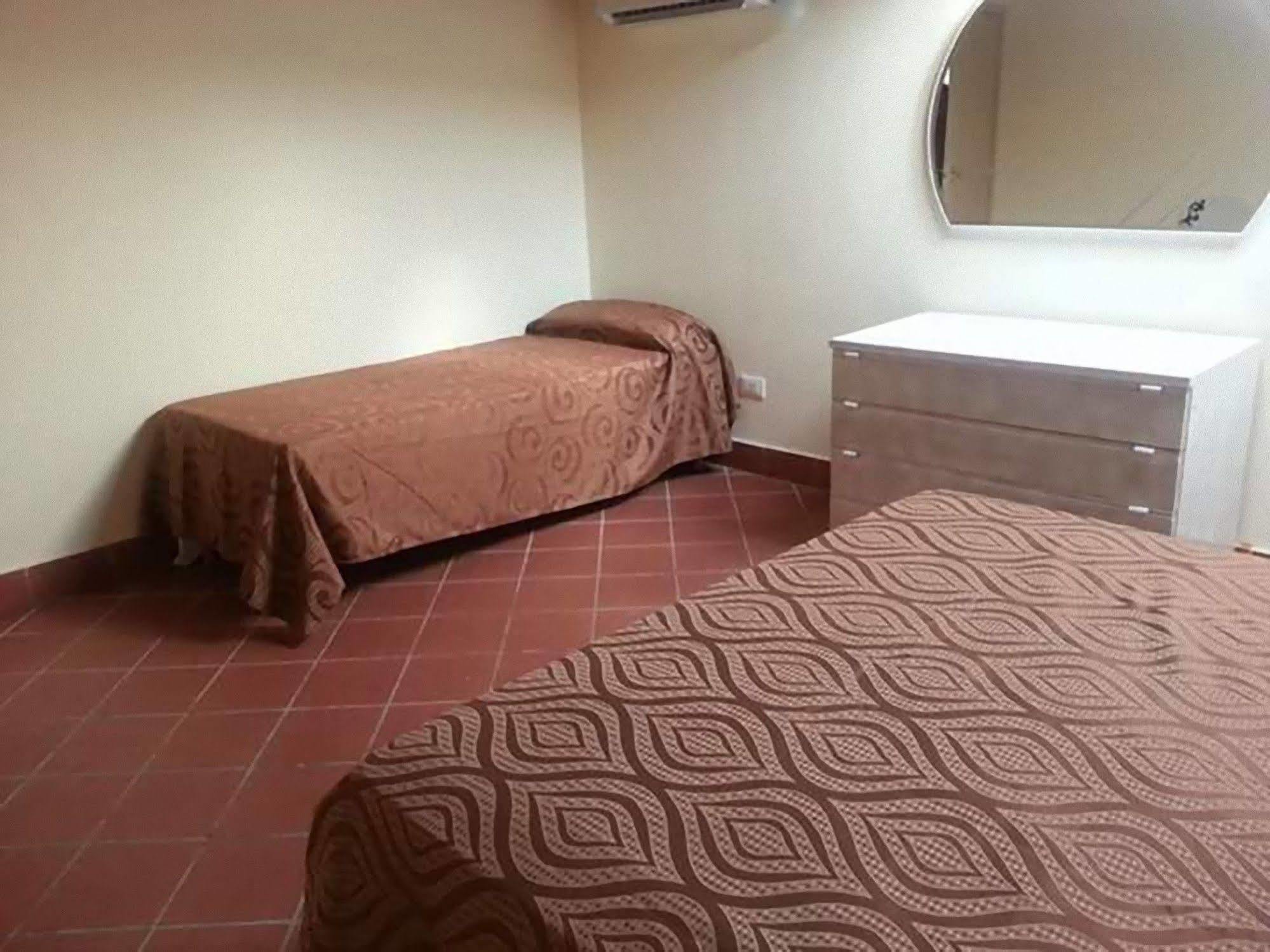 לינה וארוחת בוקר Palermo Centro Zoe מראה חיצוני תמונה