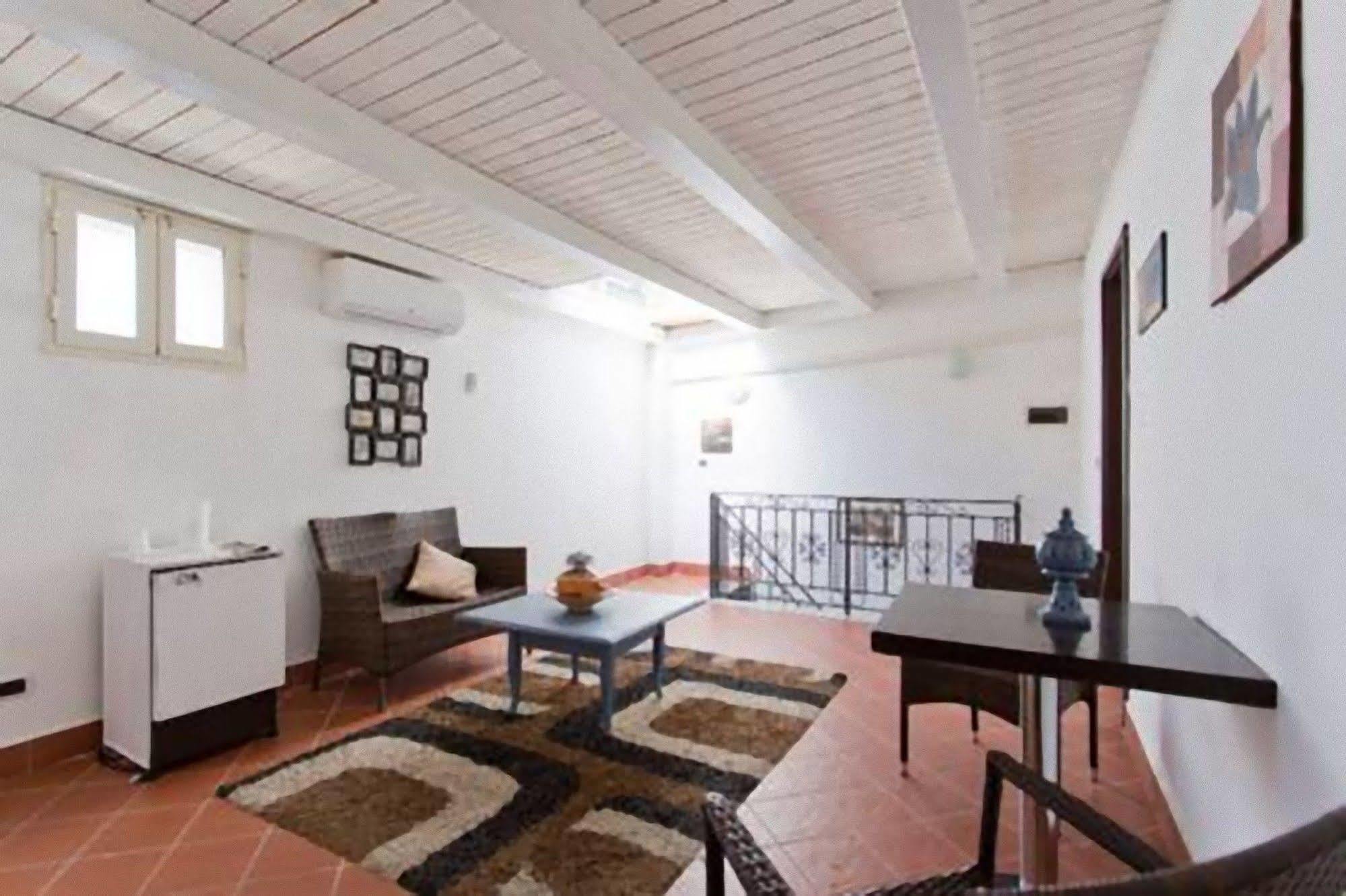 לינה וארוחת בוקר Palermo Centro Zoe מראה חיצוני תמונה